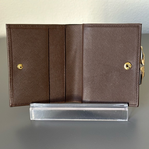 Burberrys Novacheck Compact Kisslock Wallet - Picture 3 of 15